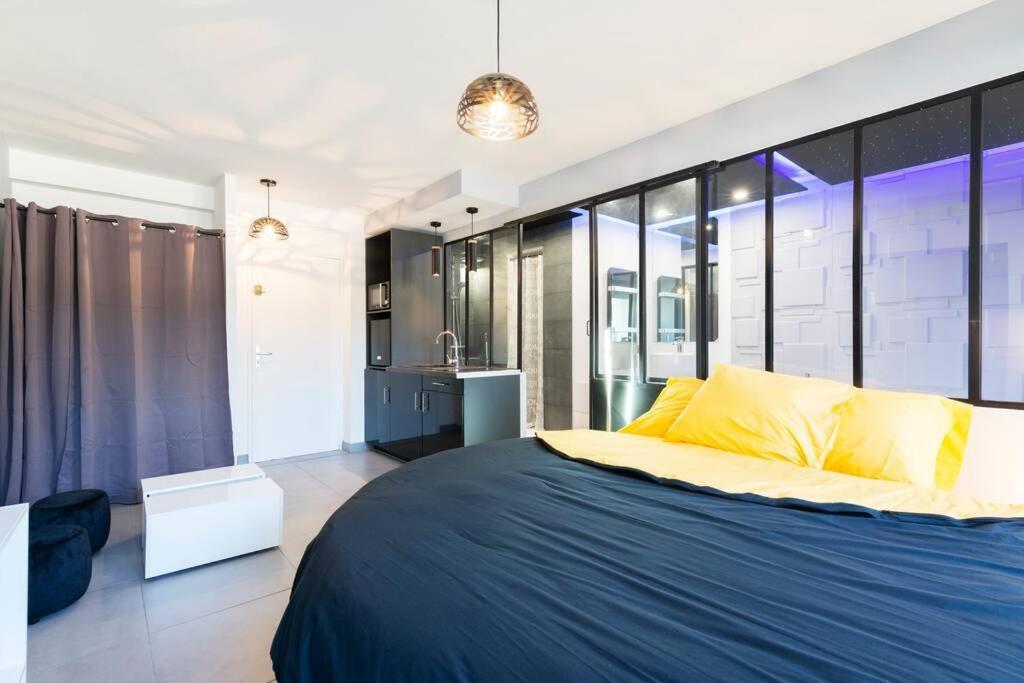 Appartement-Jacuzzi / Love Room A 800M Du Centre Metz Exterior foto